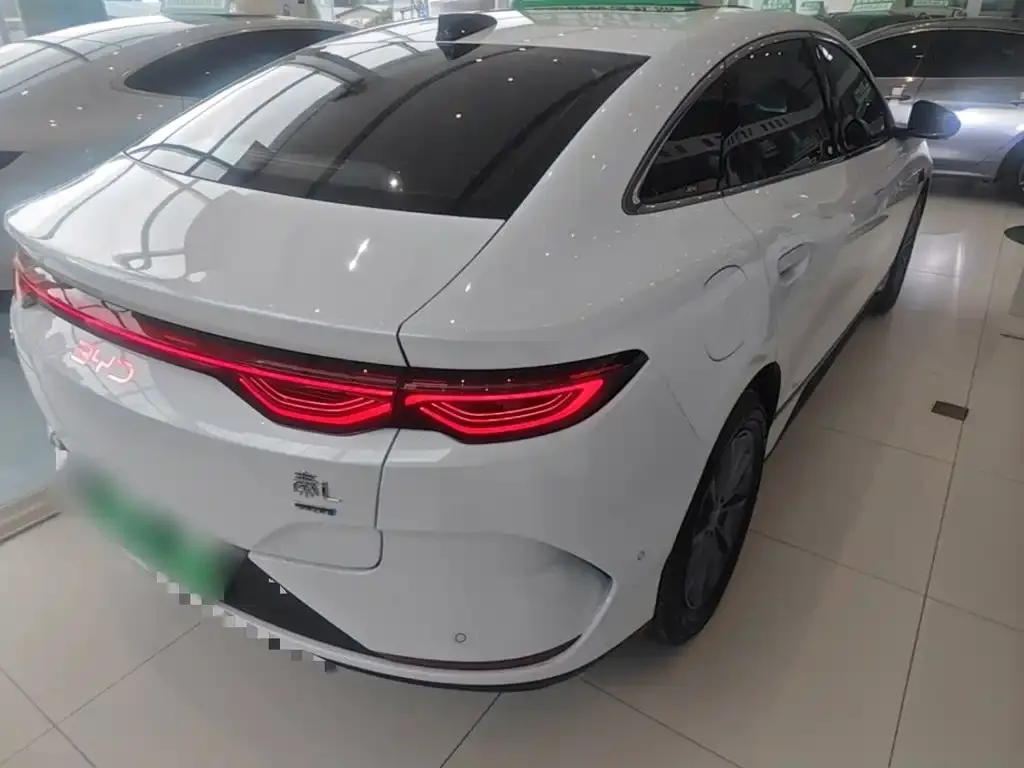 BYD Qin L — фото 6