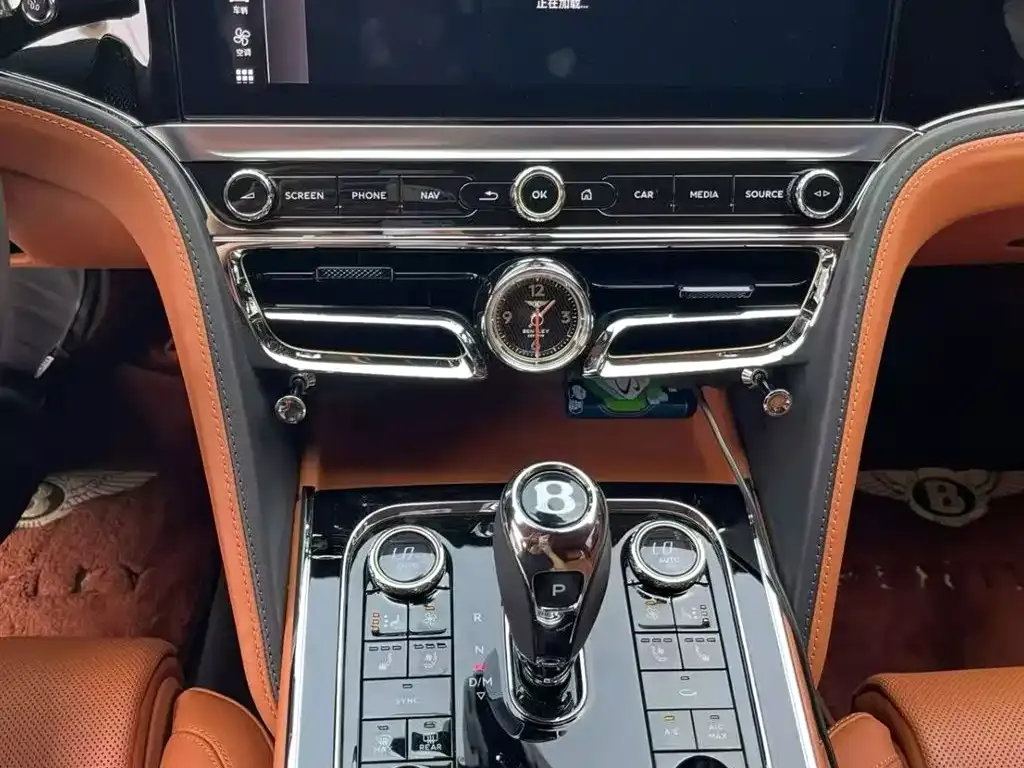 Bentley Flying Spur — фото 3