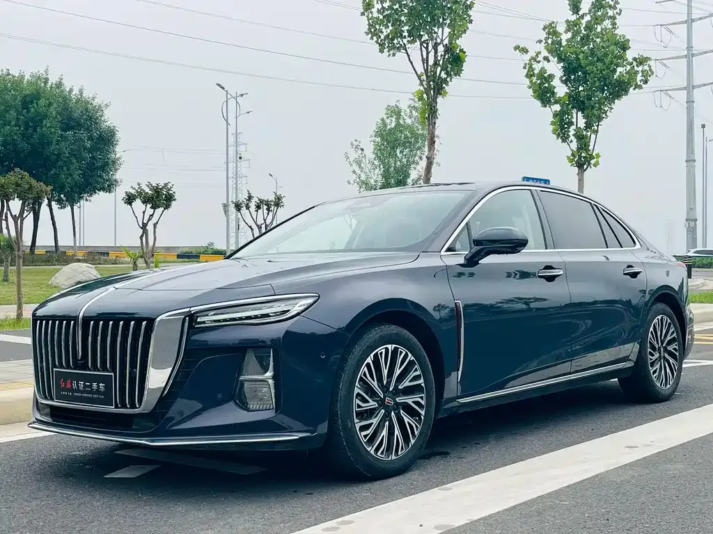 Hongqi H5 — фото 1
