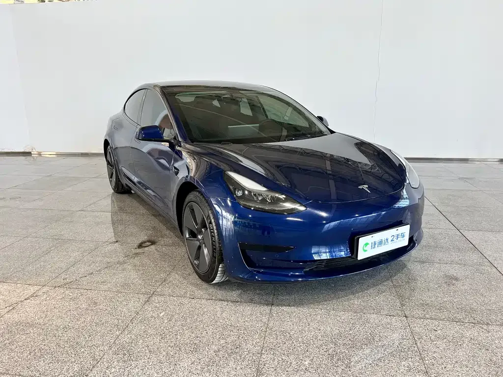 Tesla Model 3 — фото 7