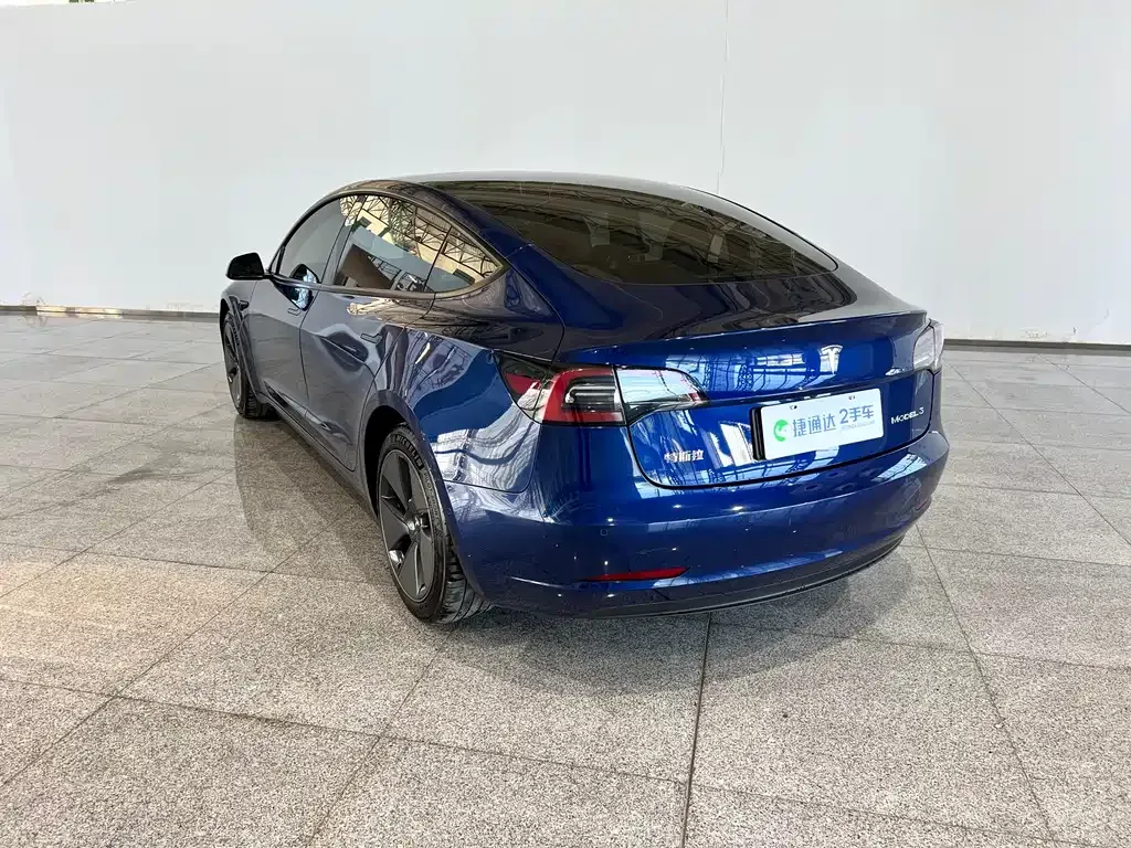 Tesla Model 3 — фото 5
