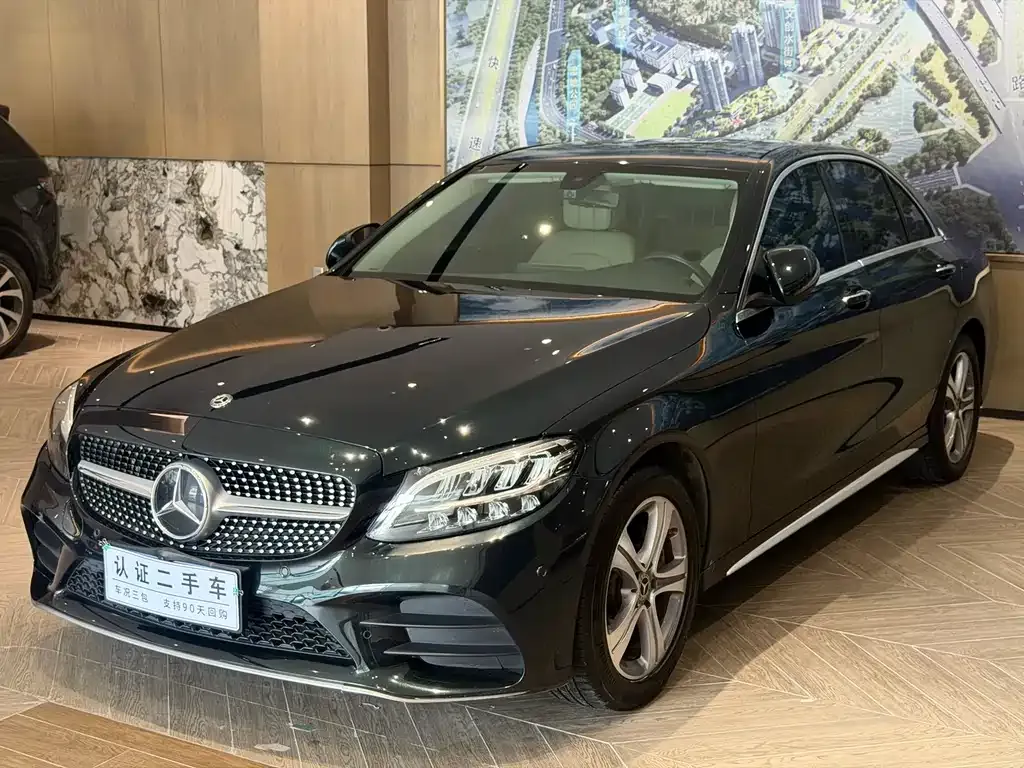 Mercedes-Benz C-Class — фото 1