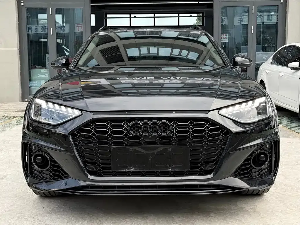 Audi A4 (Import)