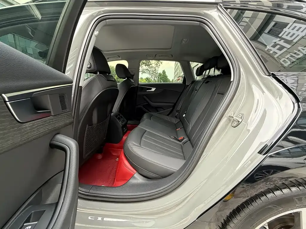 Audi A4 (Import) 2021 из CN, фото 2
