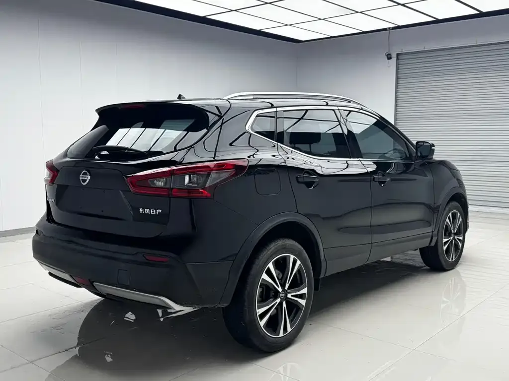 Nissan Qashqai — фото 8