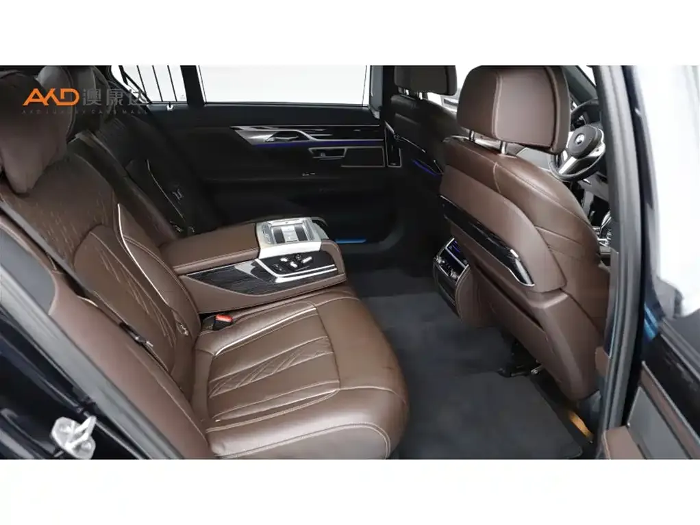 BMW 7 Series — фото 10