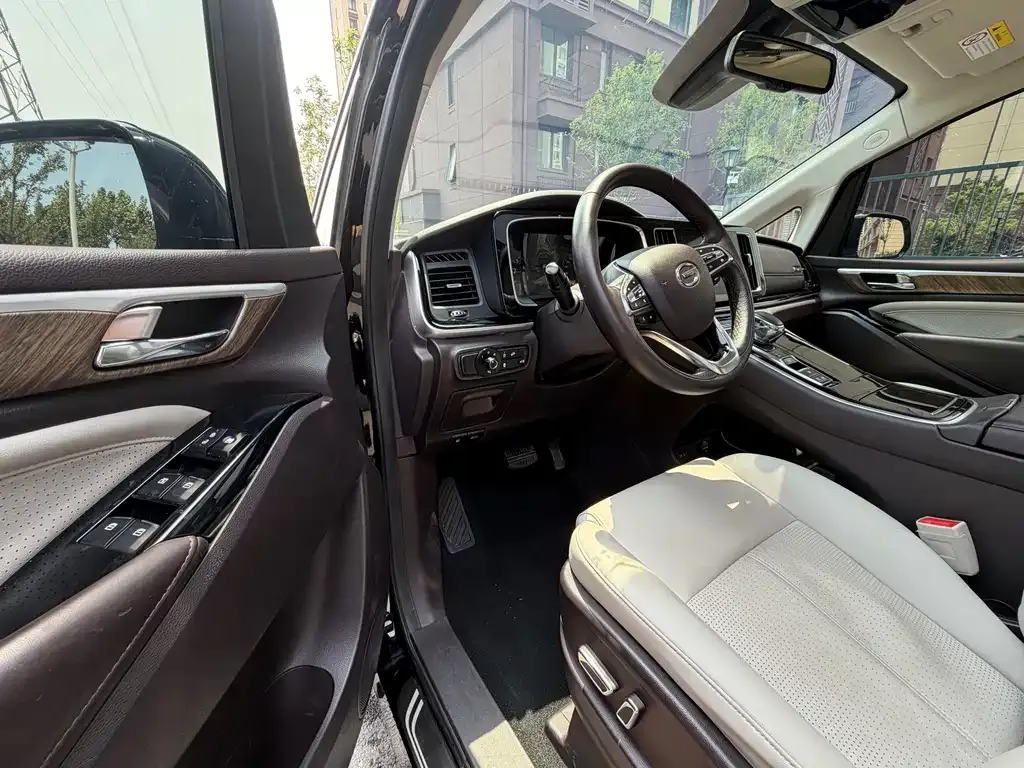 GAC Motor Trumpchi M8 — фото 4