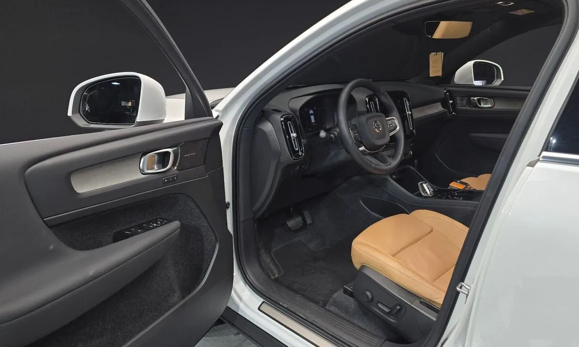 Volvo XC40 2022 из KR, фото 10