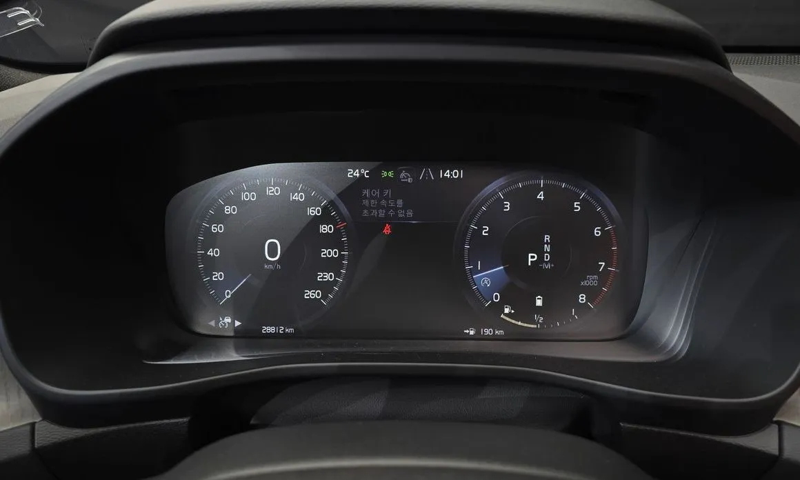 Volvo XC40 2022 из KR, фото 2