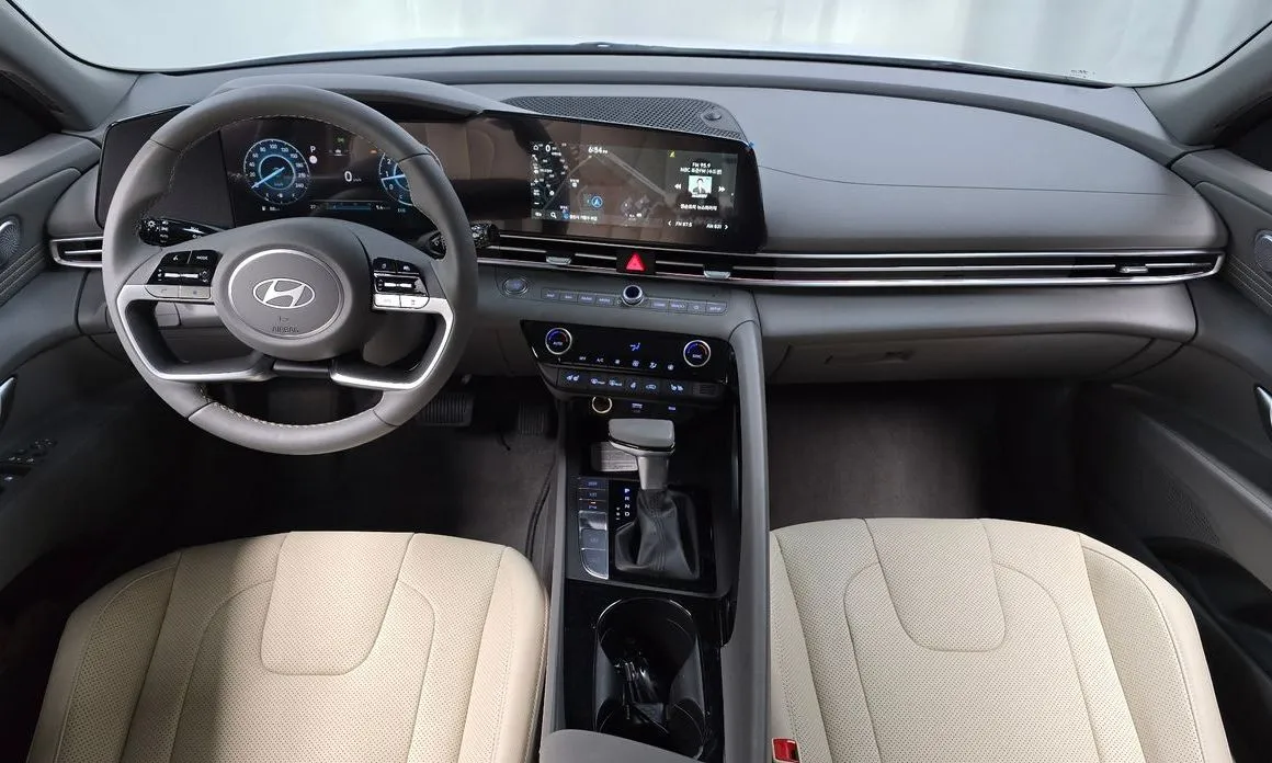 Hyundai AVANTE — фото 5
