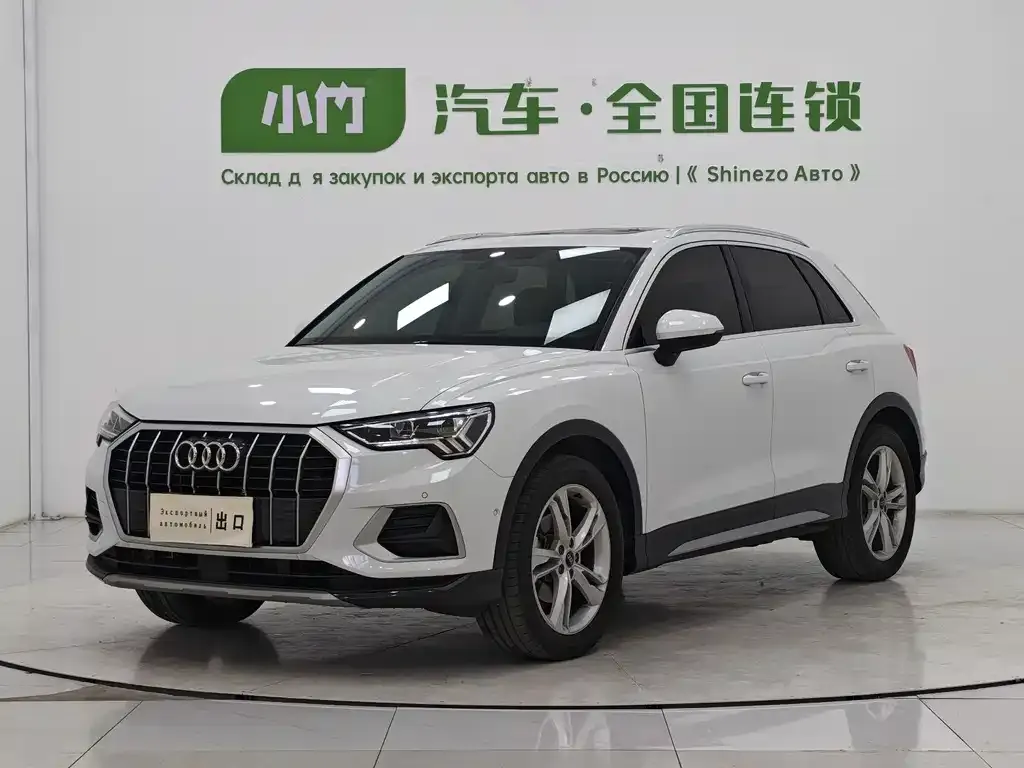 Audi Q3 — фото 1