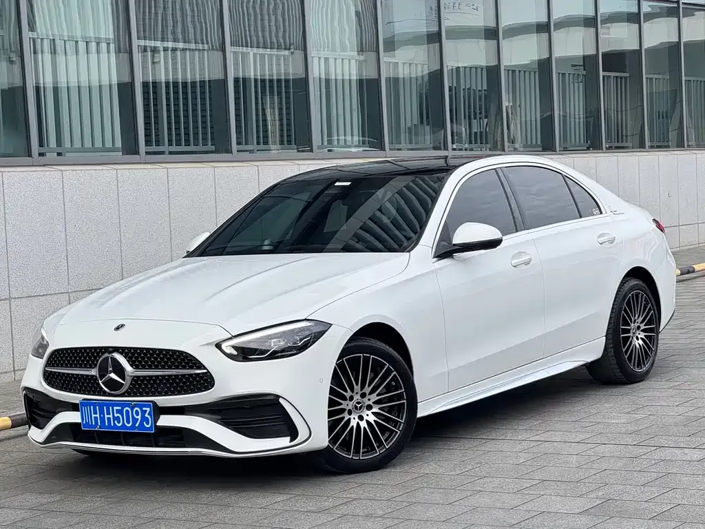 Mercedes-Benz C-Class — фото 1