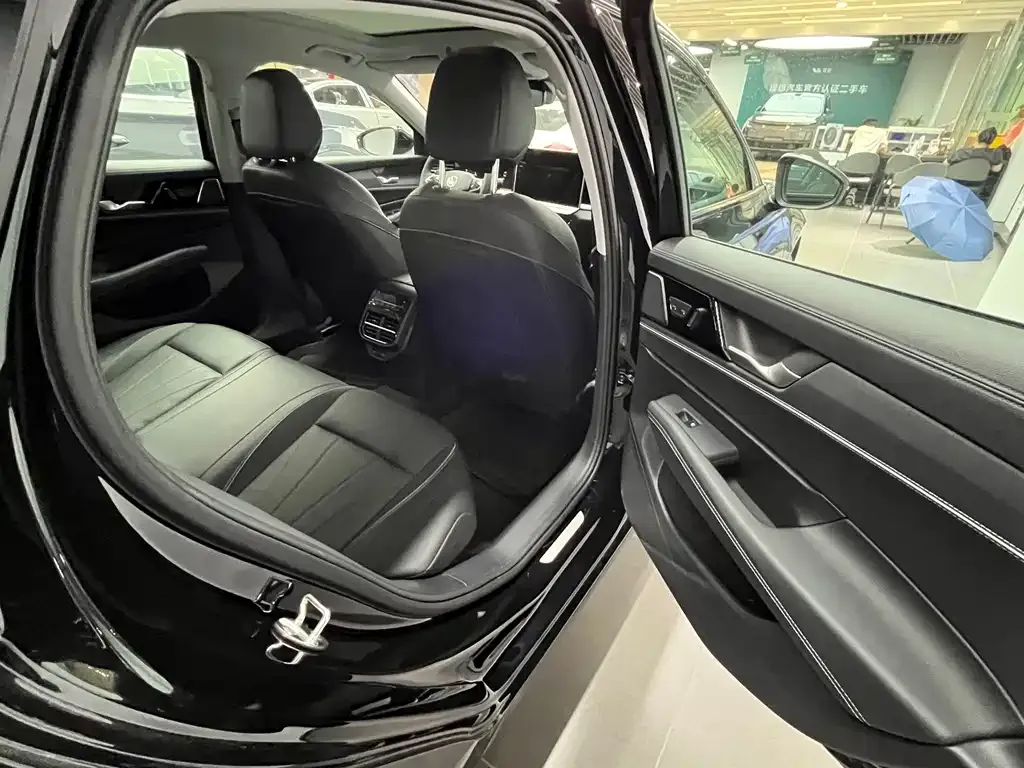 Volkswagen Passat — фото 7