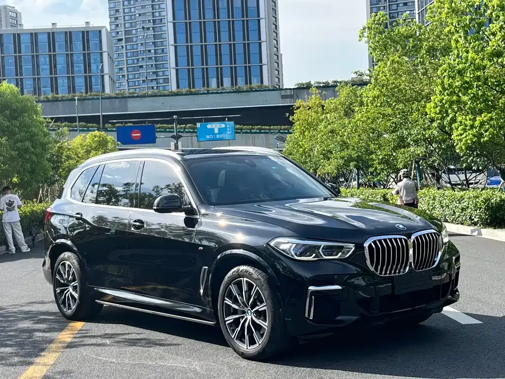 BMW X5 — фото 2
