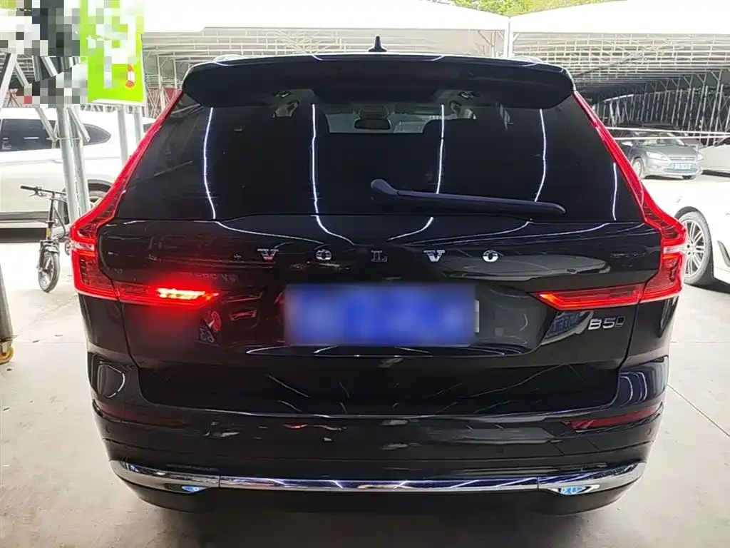 Volvo XC60 — фото 4