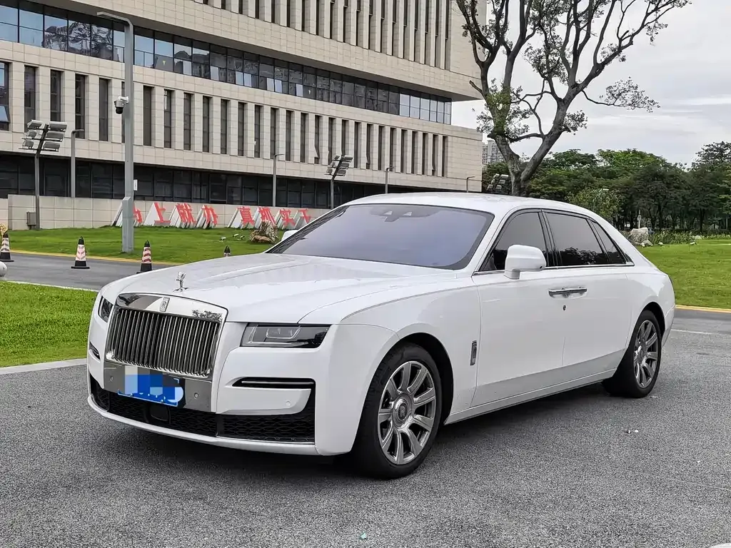 Rolls-Royce Ghost — фото 1