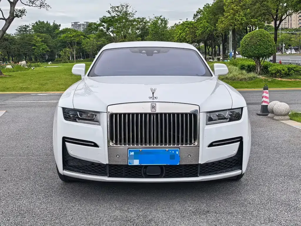 Rolls-Royce Ghost — фото 10