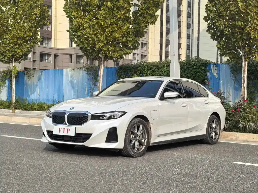 BMW i3 — фото 1