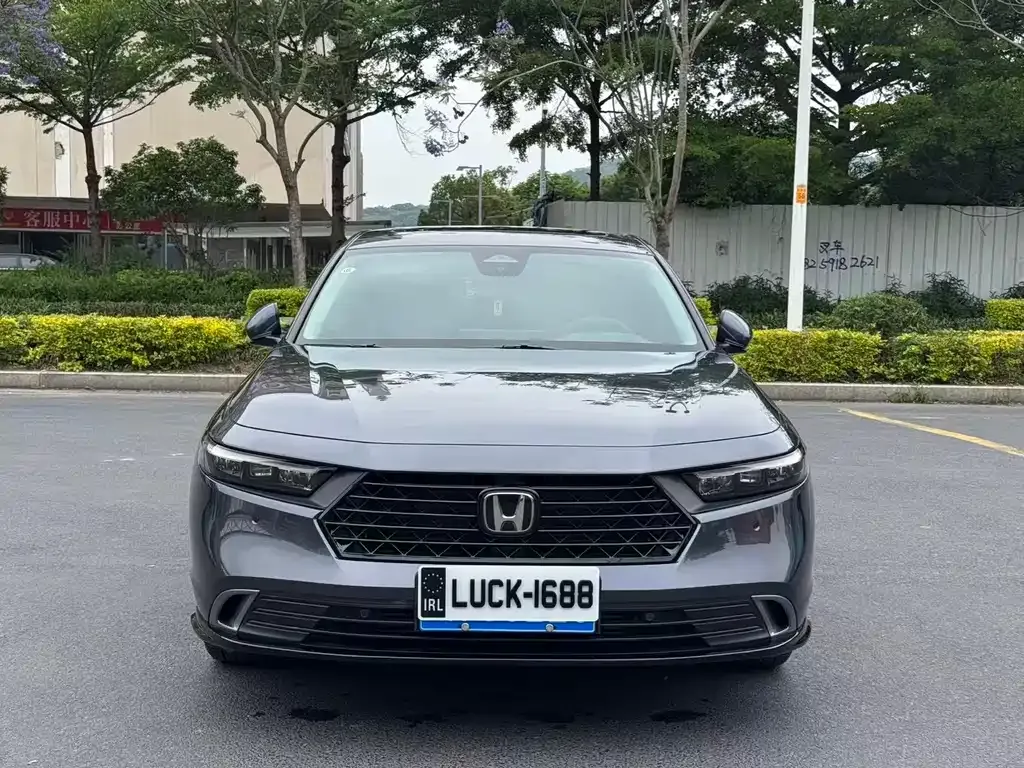 Honda Accord — фото 9