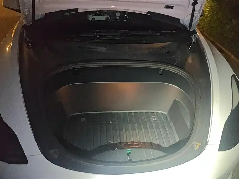 Tesla Model 3 — фото 6