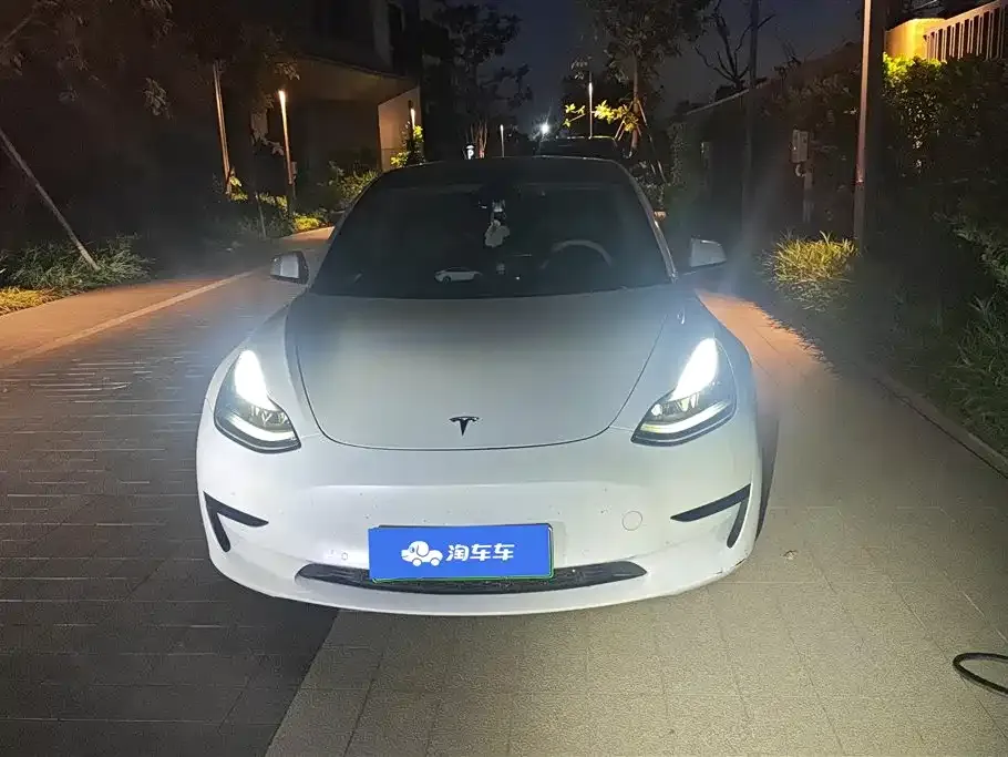 Tesla Model 3 — фото 2
