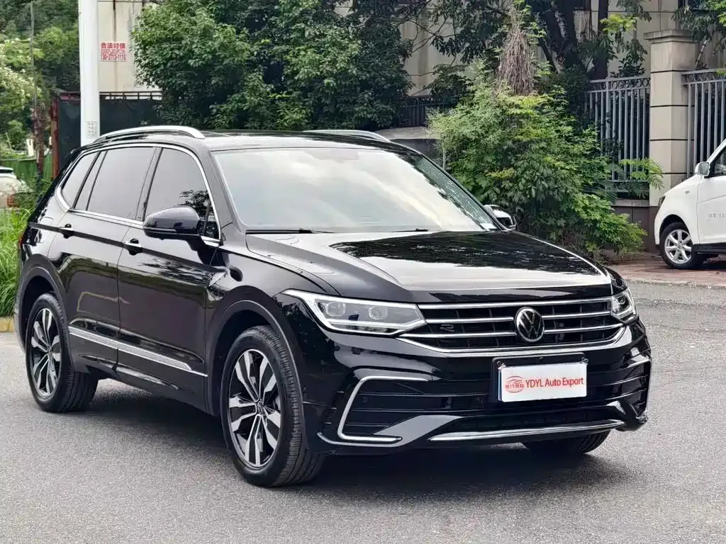 Volkswagen Tiguan L — фото 4