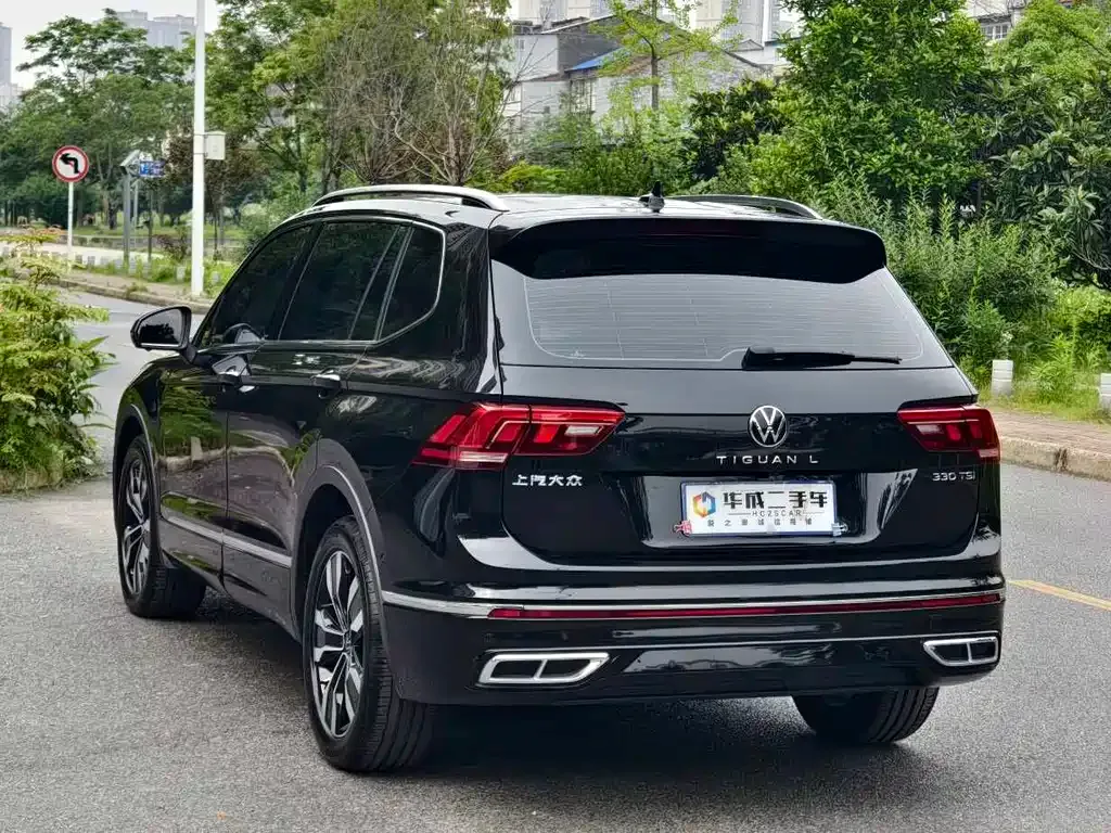 Volkswagen Tiguan L — фото 8