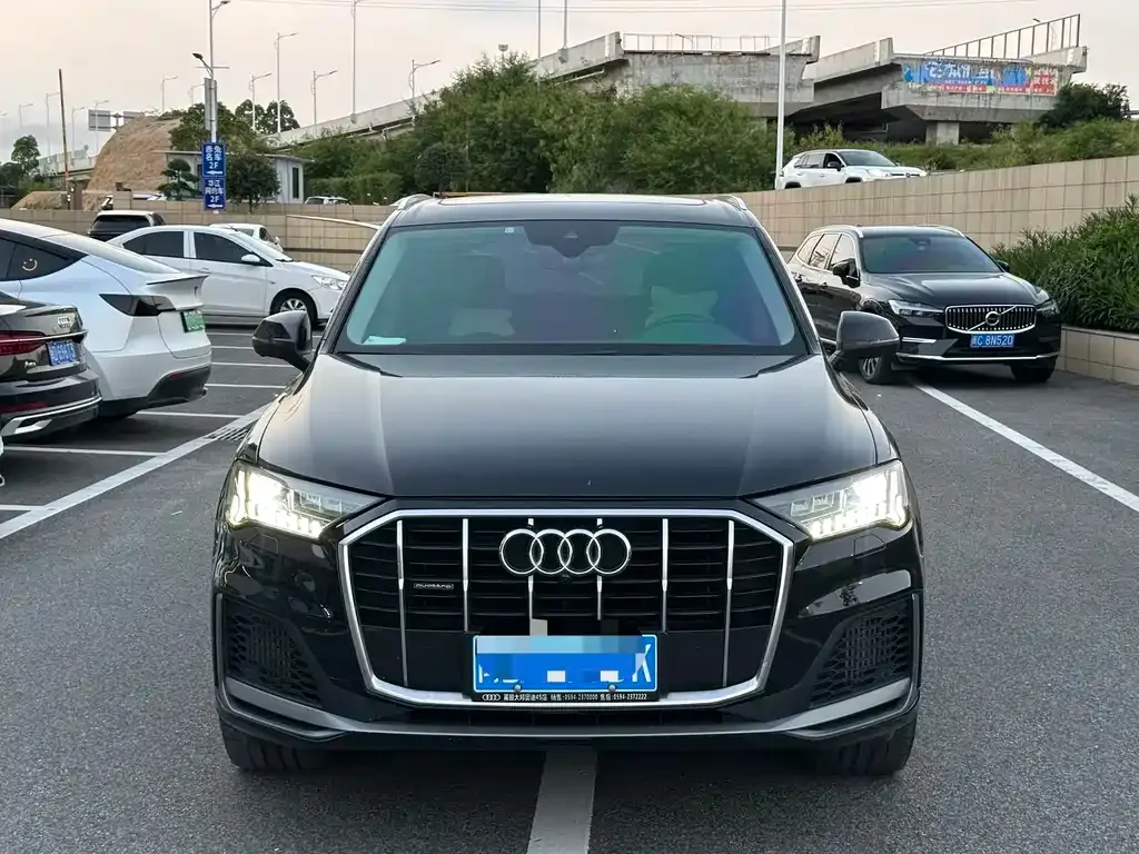 Audi Q7 — фото 2