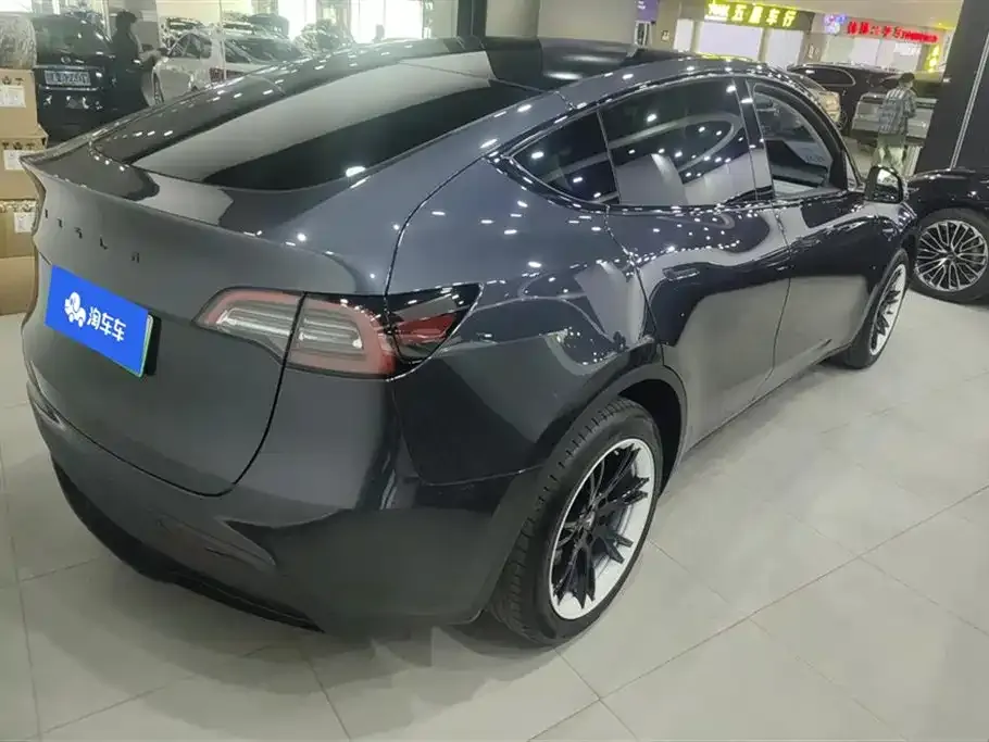 Tesla Model Y — фото 4