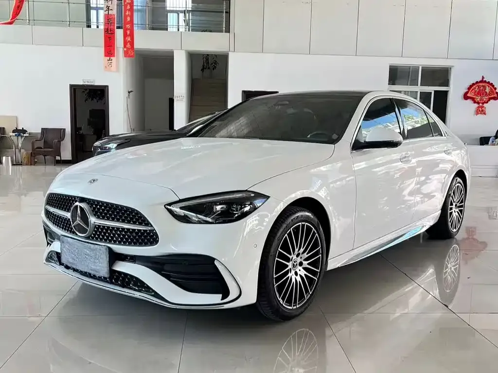 Mercedes-Benz C-Class — фото 1