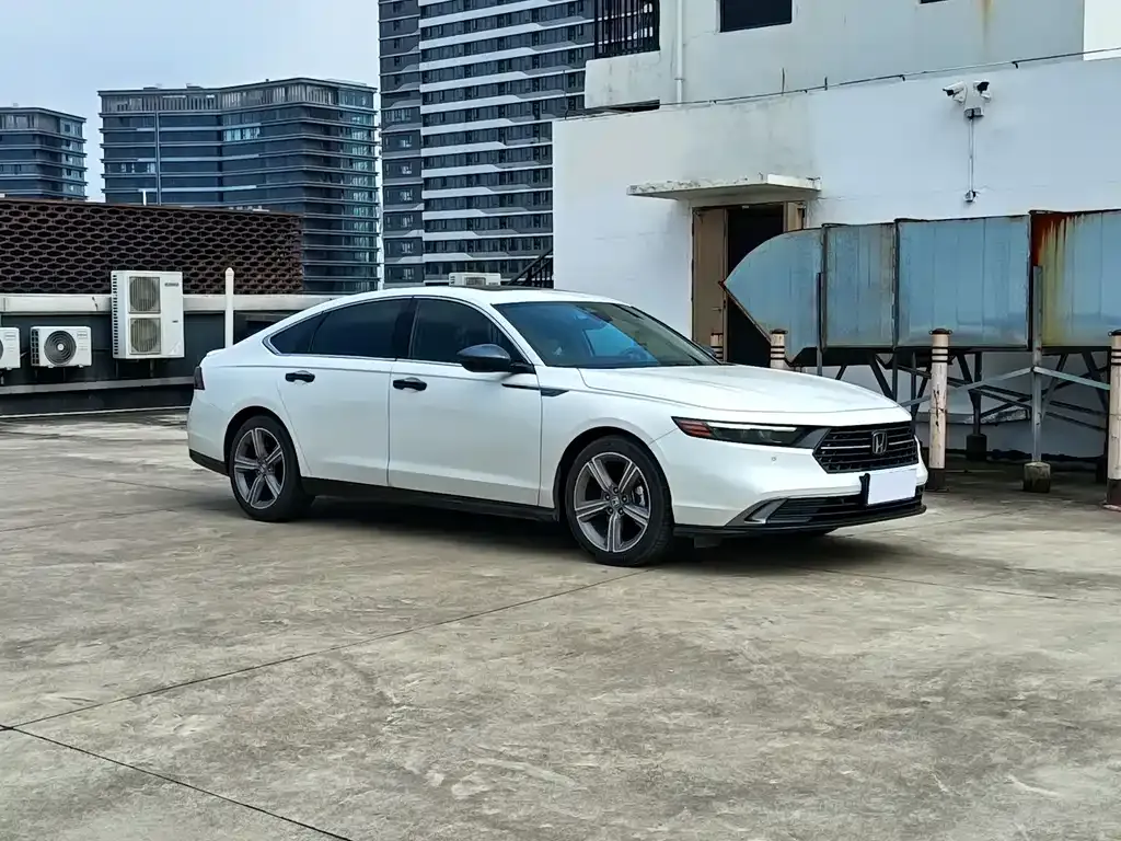 Honda Accord — фото 4