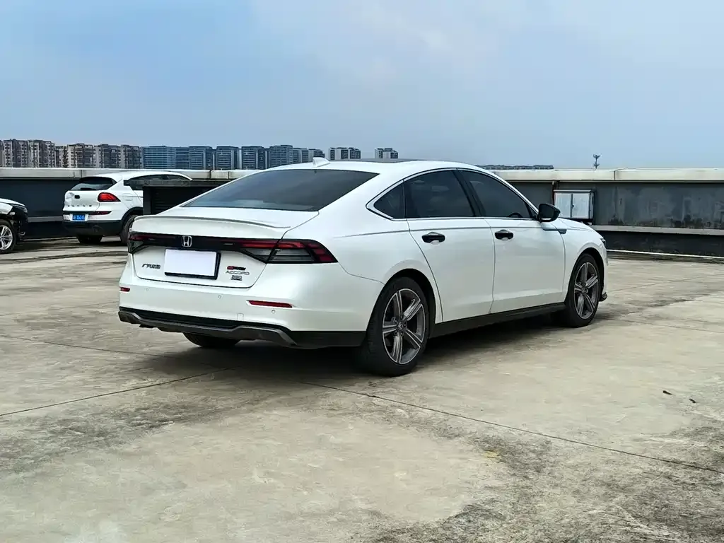 Honda Accord — фото 5