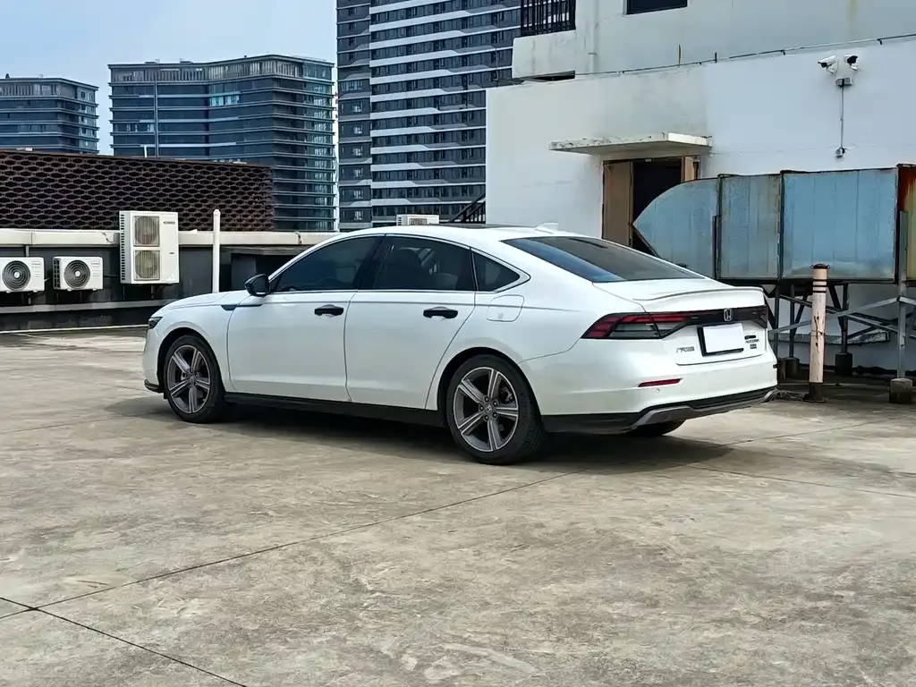 Honda Accord — фото 6