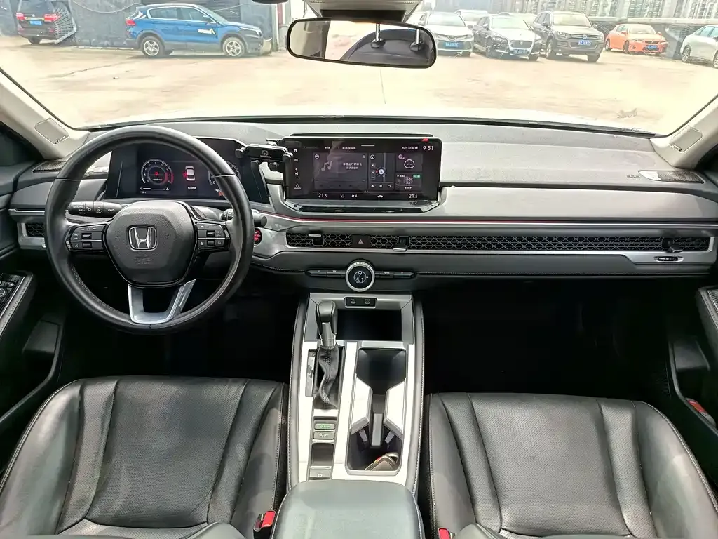 Honda Accord — фото 10