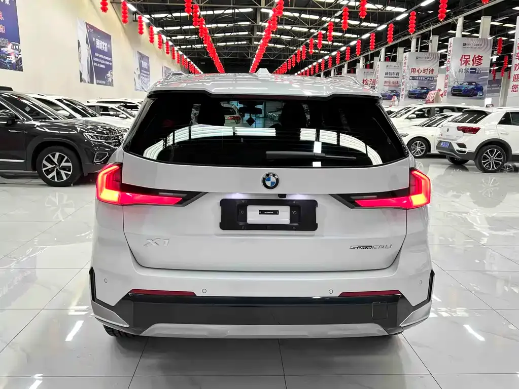 BMW X1 — фото 5
