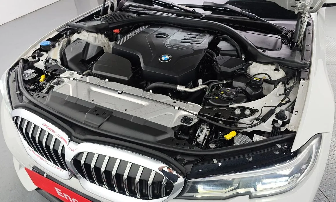 BMW 3-Series 2021 из KR, фото 9