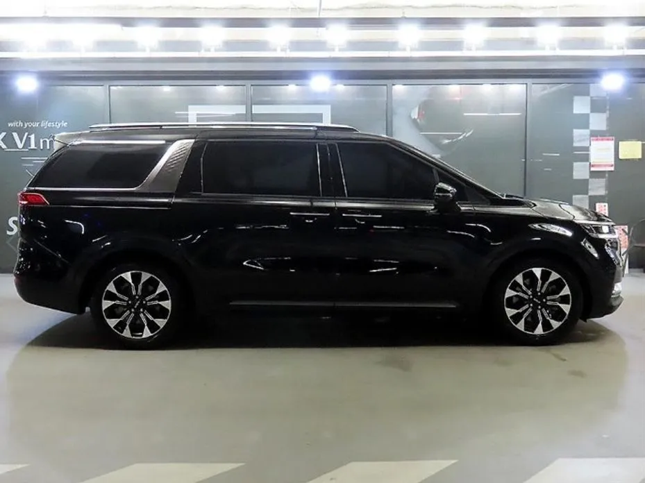 Kia Carnival 2023 из KR, фото 2