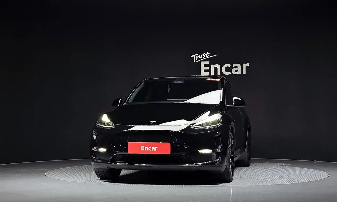 Tesla Model Y 2023 из KR, фото 2