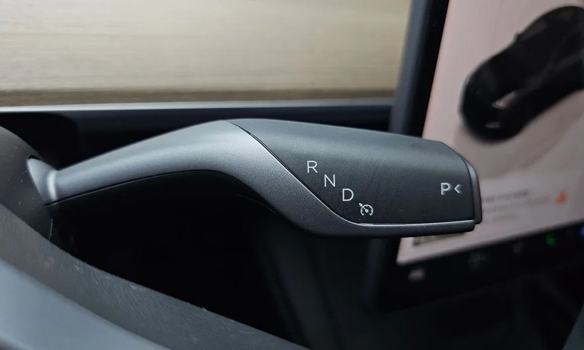 Tesla Model Y 2023 из KR, фото 3