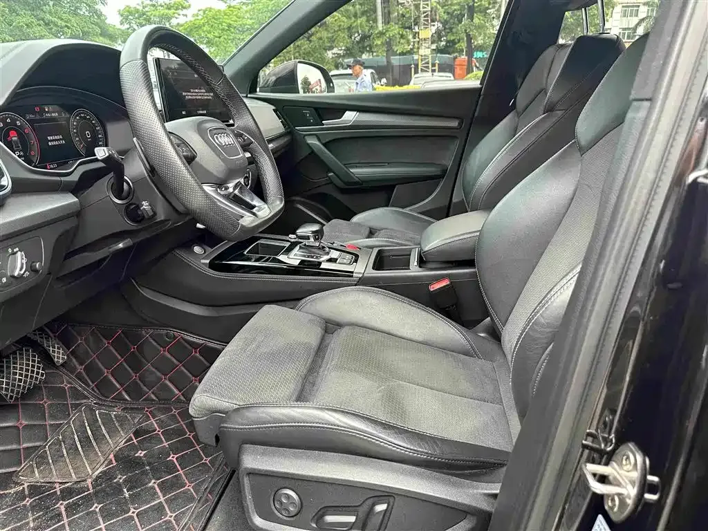 Audi Q5L Sportback 2022 из CN, фото 8