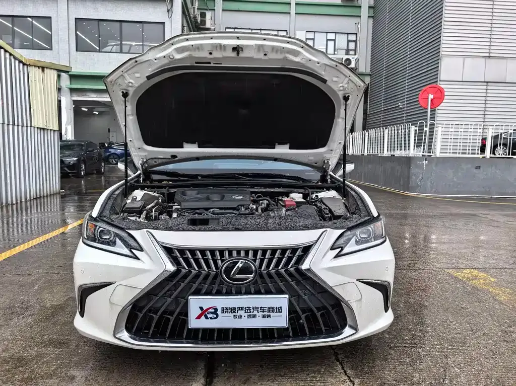Lexus ES — фото 5