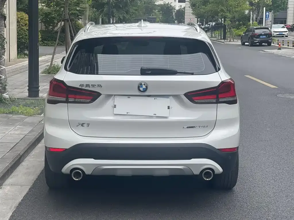 BMW X1 — фото 3