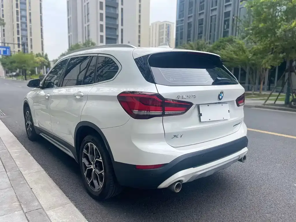 BMW X1 — фото 2