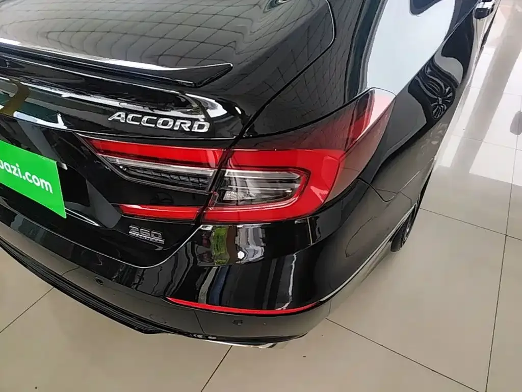 Honda Accord — фото 6