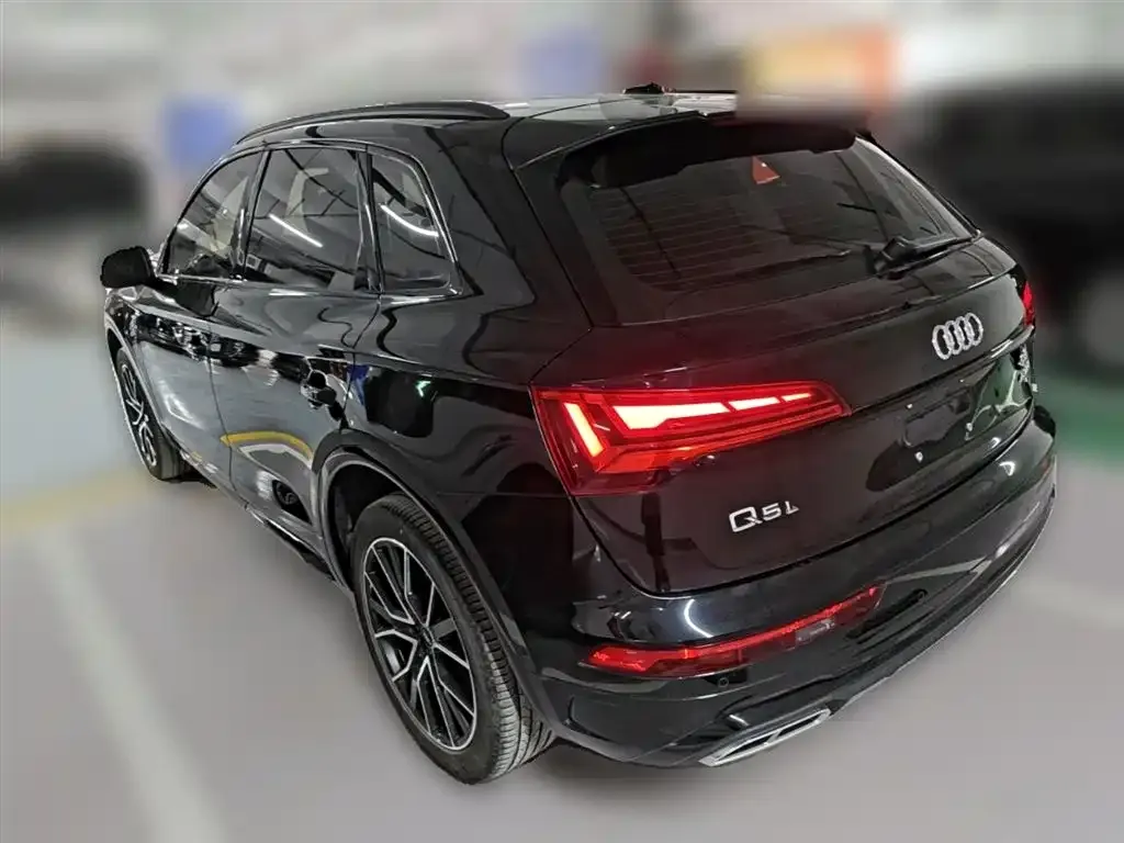 Audi Q5L — фото 4