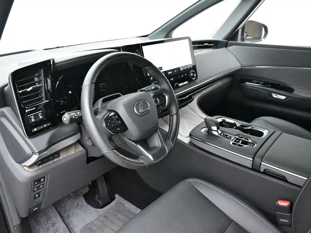 Lexus LM — фото 5