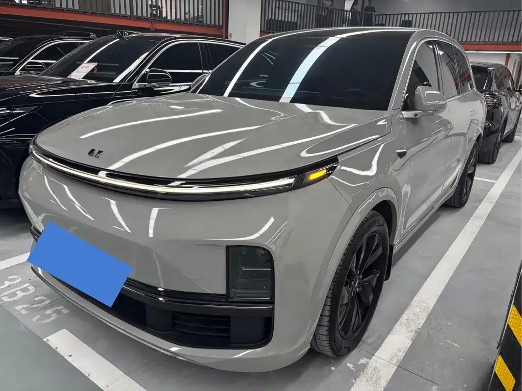 Li Auto L8