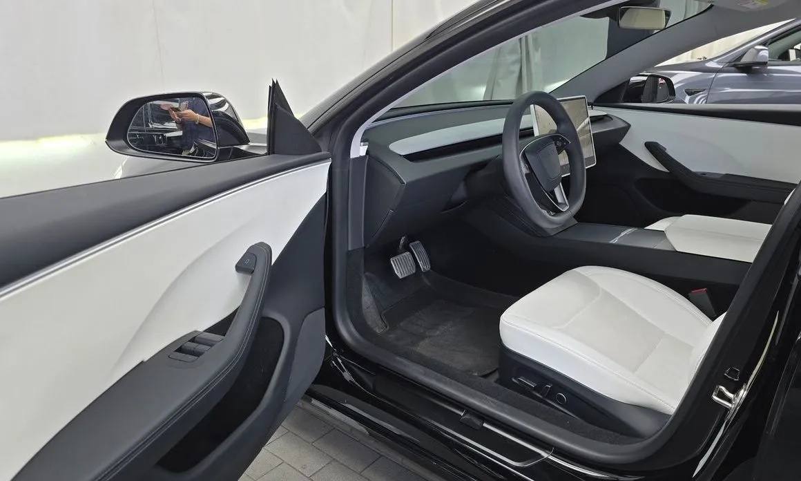 Tesla Model 3 2024 из KR, фото 6