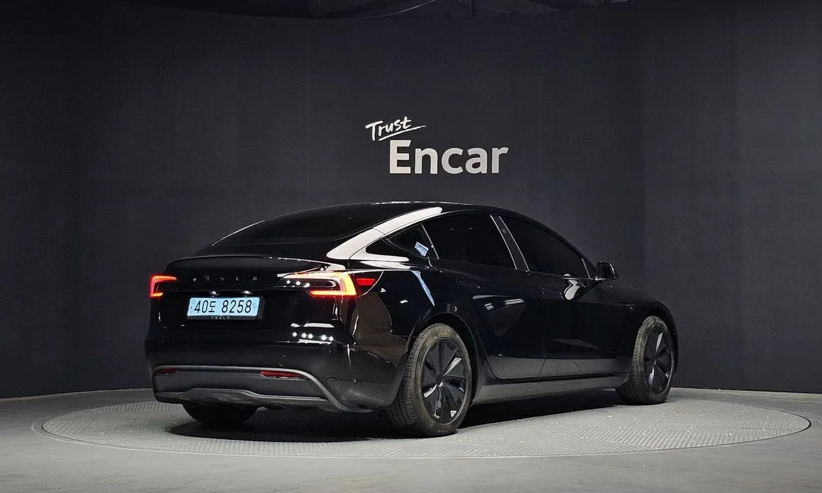 Tesla Model 3 2024 из KR, фото 9