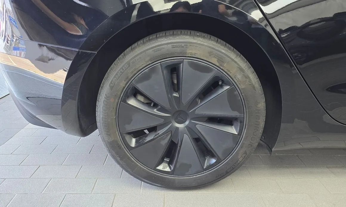Tesla Model 3 2024 из KR, фото 2